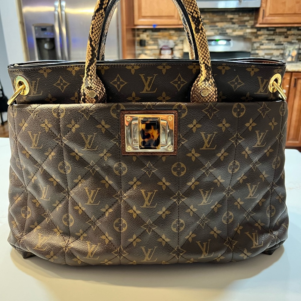 LV Tan Snakeskin, Natural Ostrich
Classic Monogram Canvas Etoile Exotique GM Bag